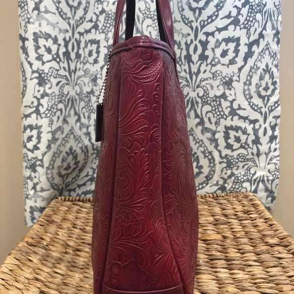 Handbag - Picture 5 of 10